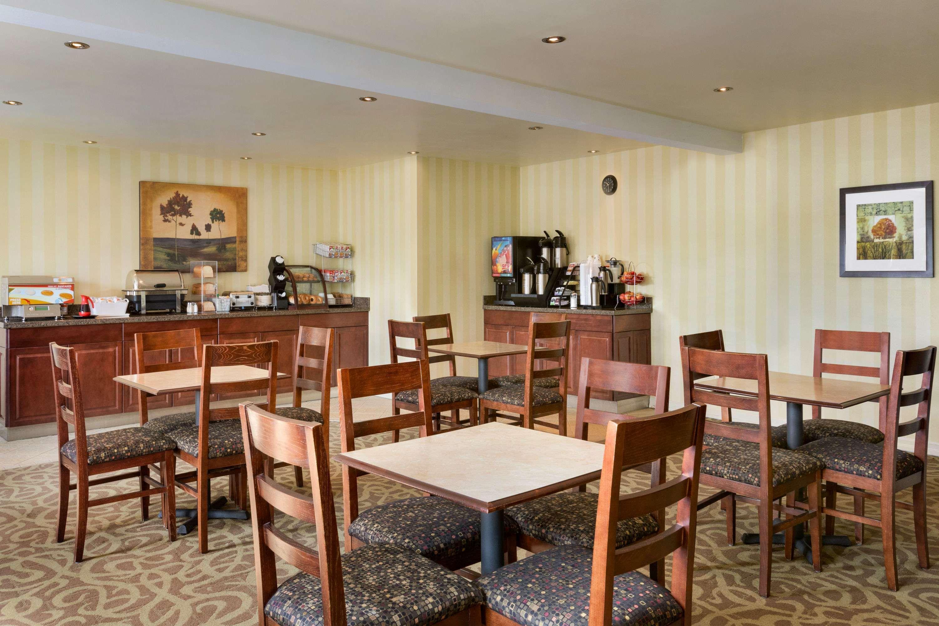 Travelodge By Wyndham Simcoe Luaran gambar